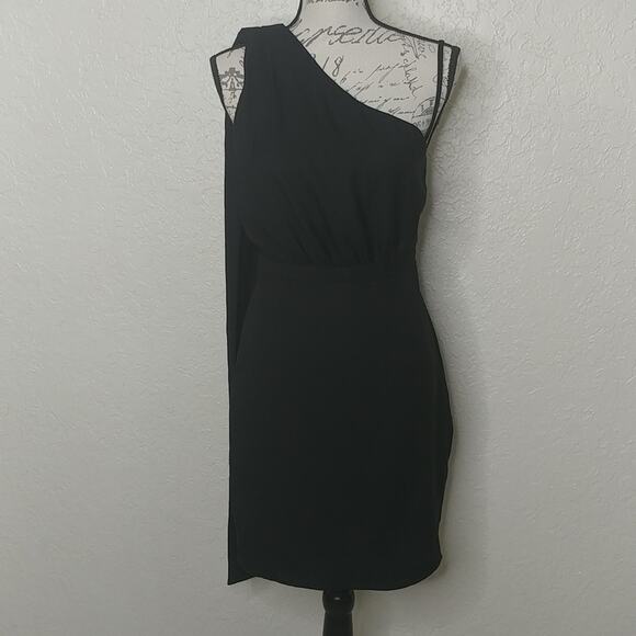 Likely One Side Cape Dress Black Size 4 - Picture 1 of 4